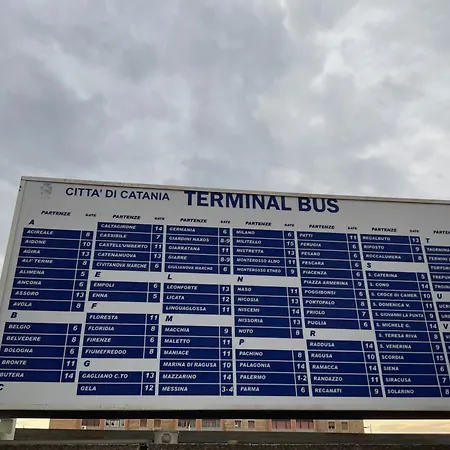 Binario 8 Stazione Bed and breakfast *