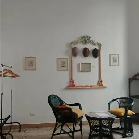 Binario 8 Stazione Bed and breakfast *